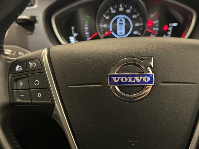 Volvo V40 1.6 D2 Lux Hatchback White #54