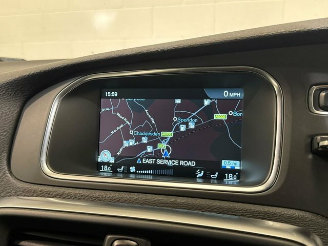 Volvo V40 1.6 D2 Lux Hatchback White #72