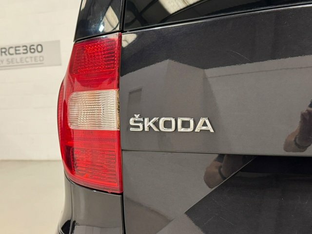 Skoda Yeti Suv White #36