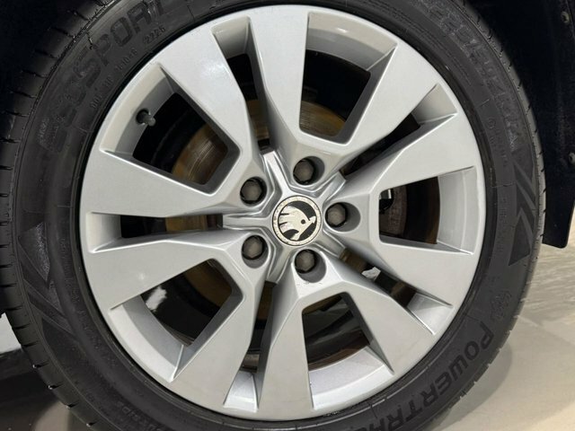 Skoda Yeti Suv White #21