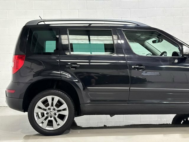 Skoda Yeti Suv White #27