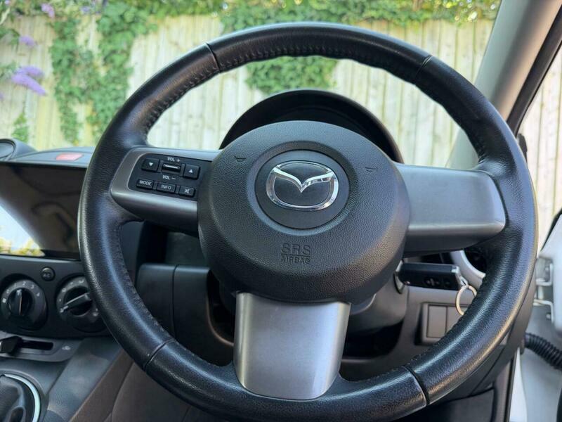 Mazda 2 Hatchback Tamura 2012 Red #22