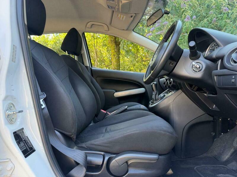 Mazda 2 Hatchback Tamura 2012 Red #28