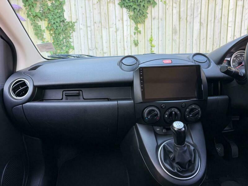 Mazda 2 Hatchback Tamura 2012 Red #21