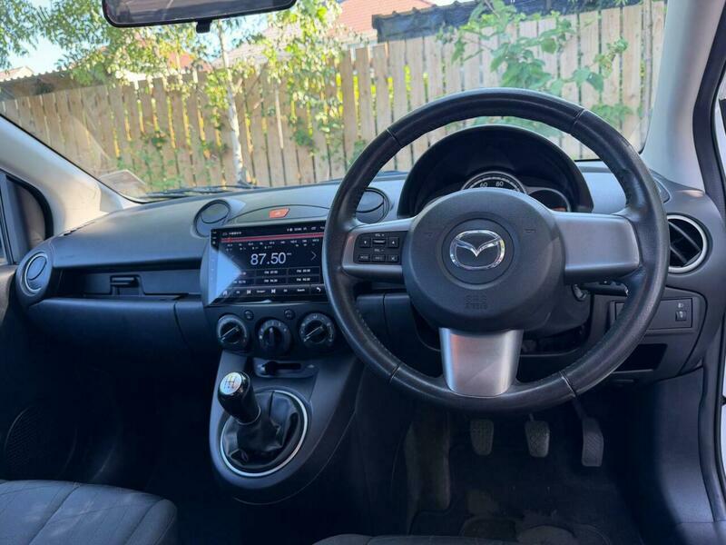 Mazda 2 Hatchback Tamura 2012 Red #14