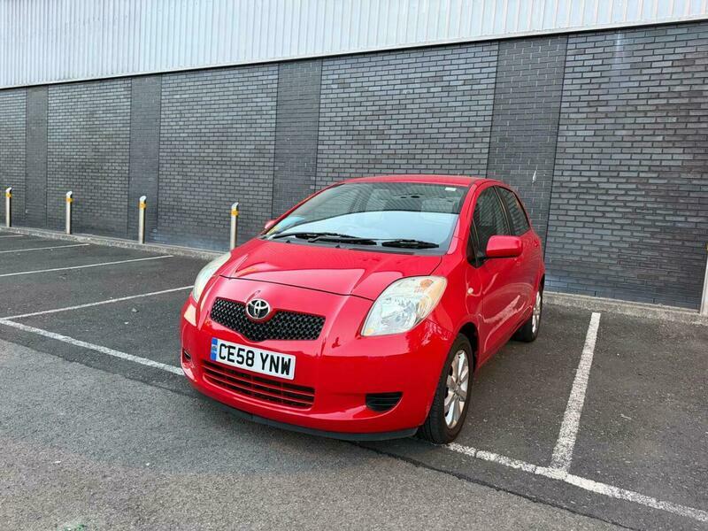 Toyota Yaris 1.3 Vvt-i Tr Red #3