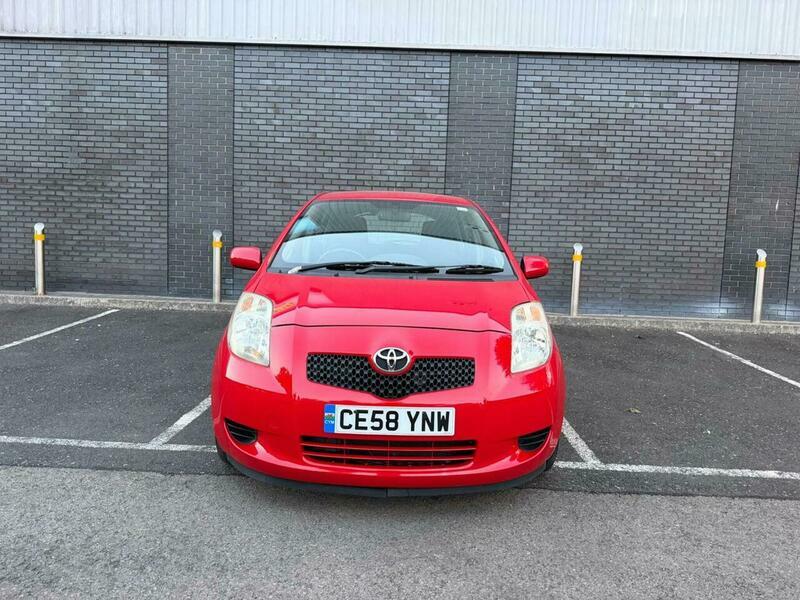 Toyota Yaris 1.3 Vvt-i Tr Red #2