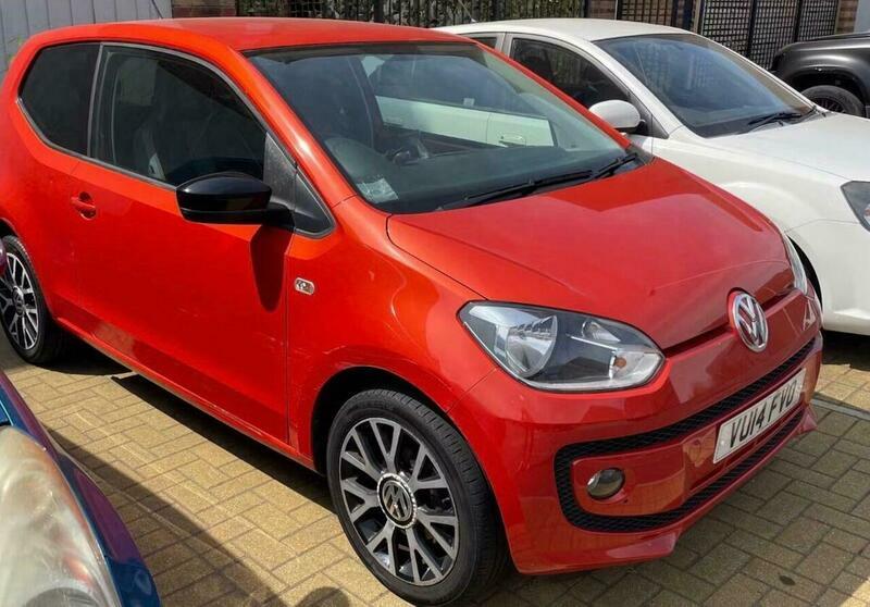 Volkswagen Up 1.0 Groove Up Euro Orange