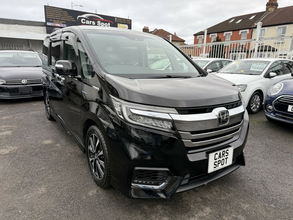 Honda StepWagon 2.0 Spada Hybrid 7 Seats Fresh Import Verified Mil Black #2