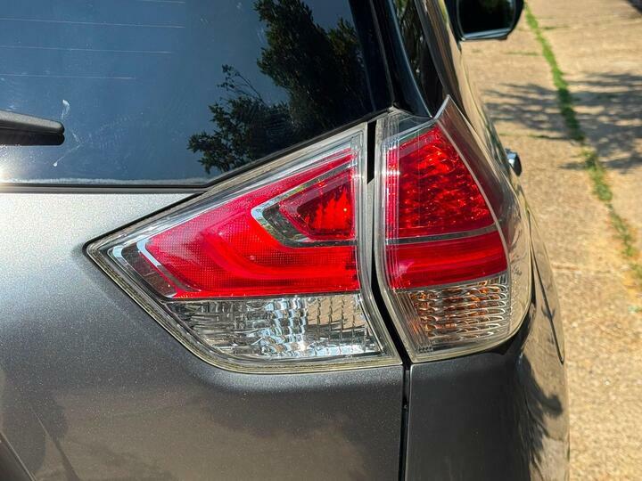 Nissan X-Trail 1.6 Dci 4X4 Tekna 5-Door Station Wagon Silver #43