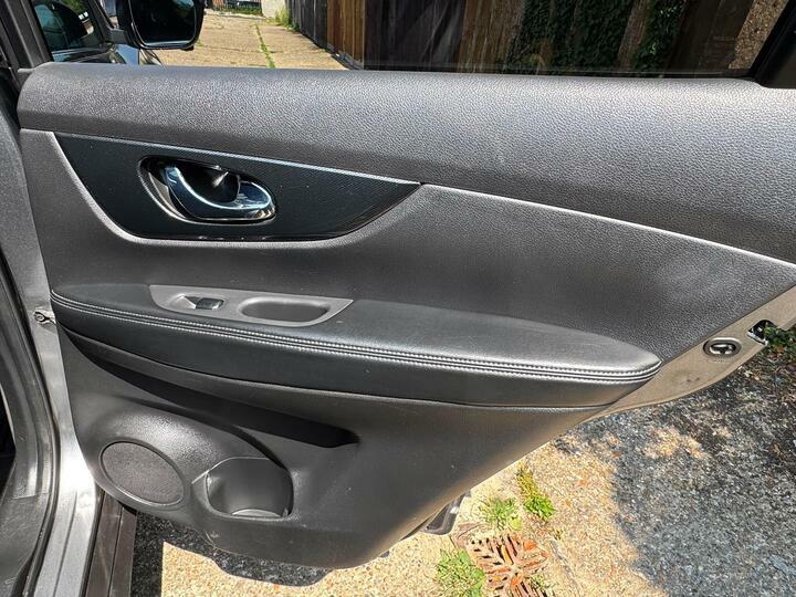 Nissan X-Trail 1.6 Dci 4X4 Tekna 5-Door Station Wagon Silver #33