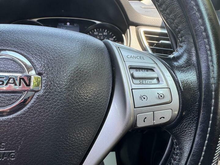 Nissan X-Trail 1.6 Dci 4X4 Tekna 5-Door Station Wagon Silver #25