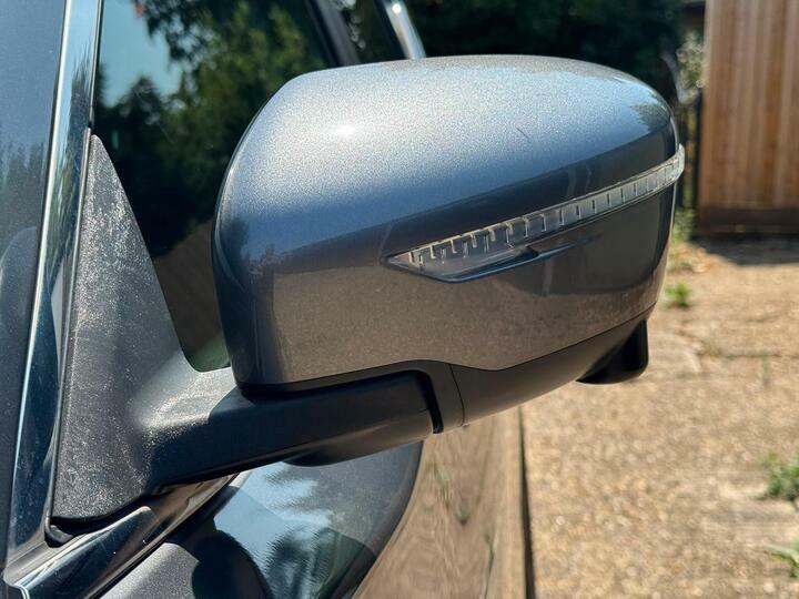 Nissan X-Trail 1.6 Dci 4X4 Tekna 5-Door Station Wagon Silver #40