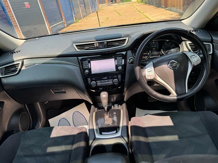 Nissan X-Trail 1.6 Dci 4X4 Tekna 5-Door Station Wagon Silver #10