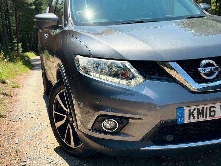 Nissan X-Trail 1.6 Dci 4X4 Tekna 5-Door Station Wagon Silver #45