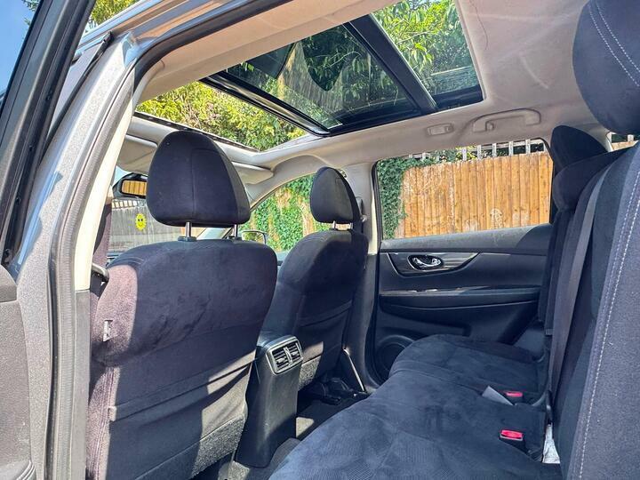 Nissan X-Trail 1.6 Dci 4X4 Tekna 5-Door Station Wagon Silver #12