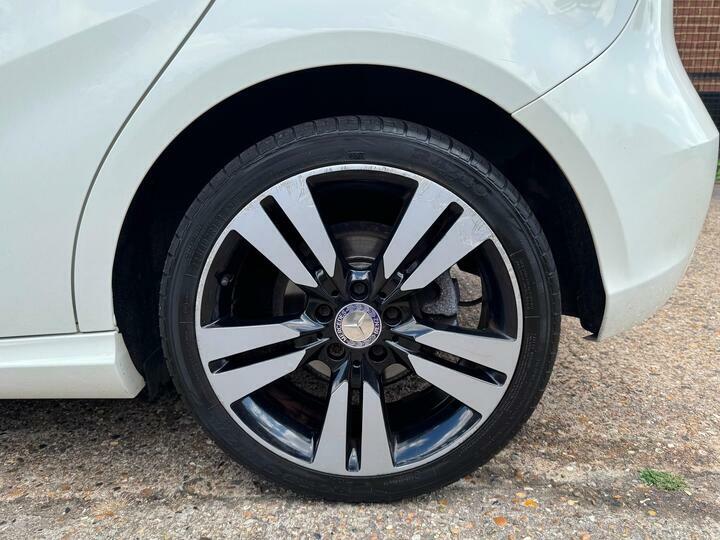 Mercedes-Benz A Class Hatchback White #18