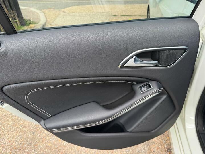 Mercedes-Benz A Class Hatchback White #32