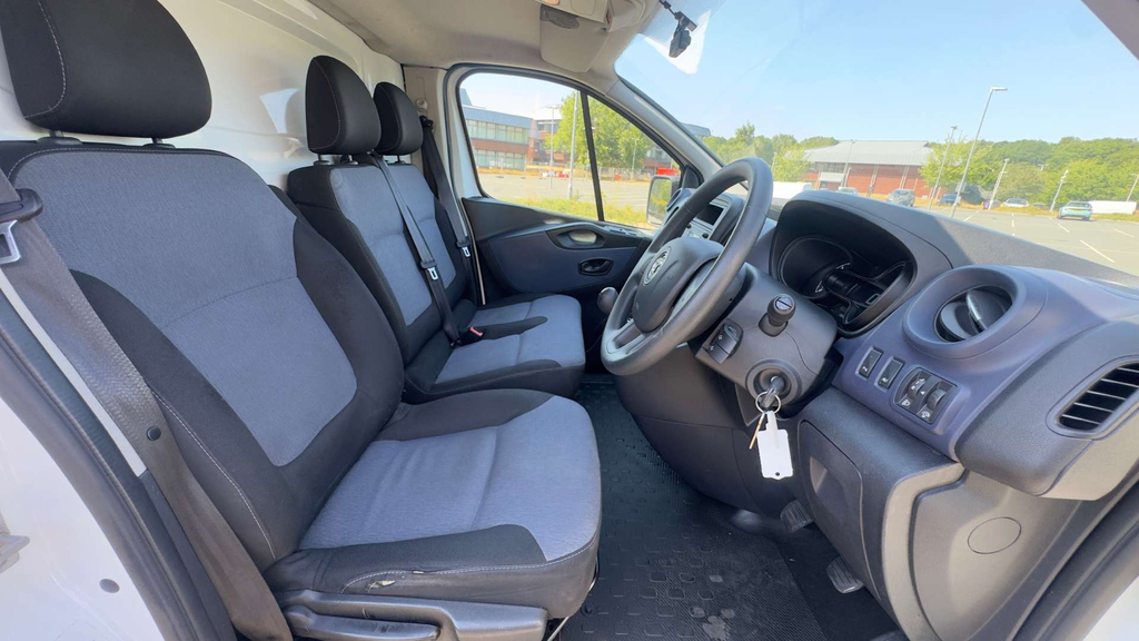 Vauxhall Vivaro 2700 Cdti Ss Swb White #6