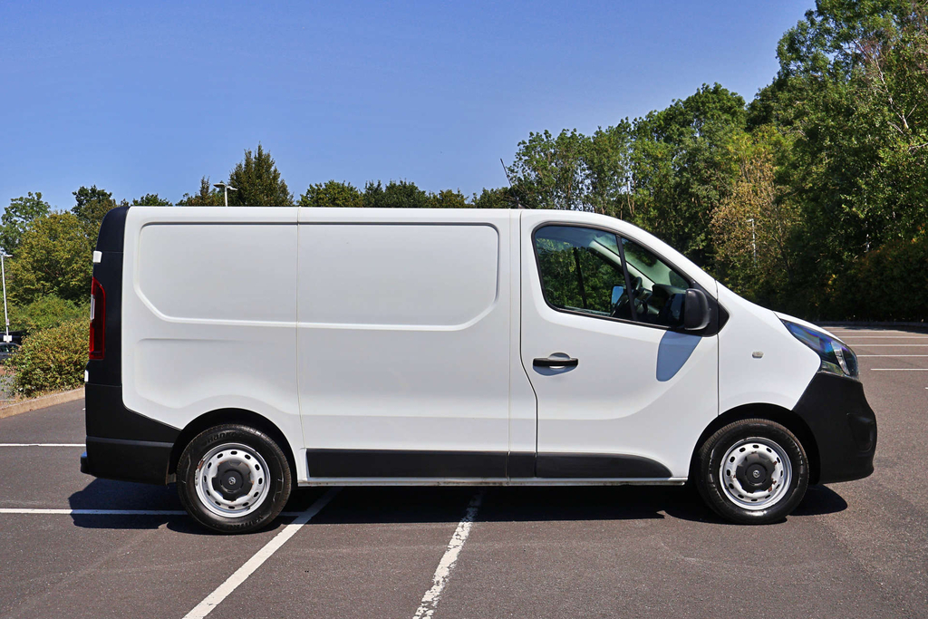 Vauxhall Vivaro 2700 Cdti Ss Swb White #3