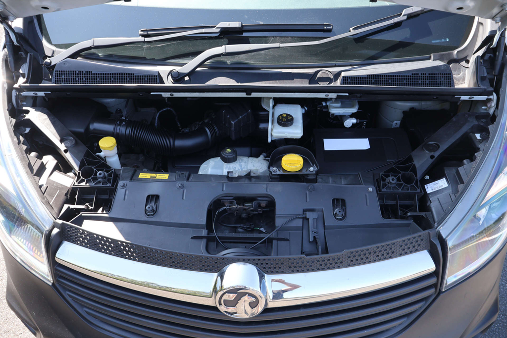 Vauxhall Vivaro Panel Van Black #4