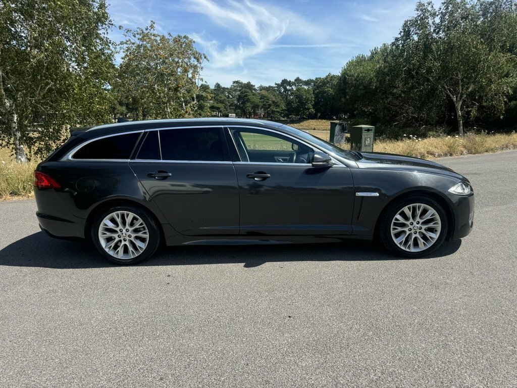 Jaguar XF 2.2L Sport Grey #2