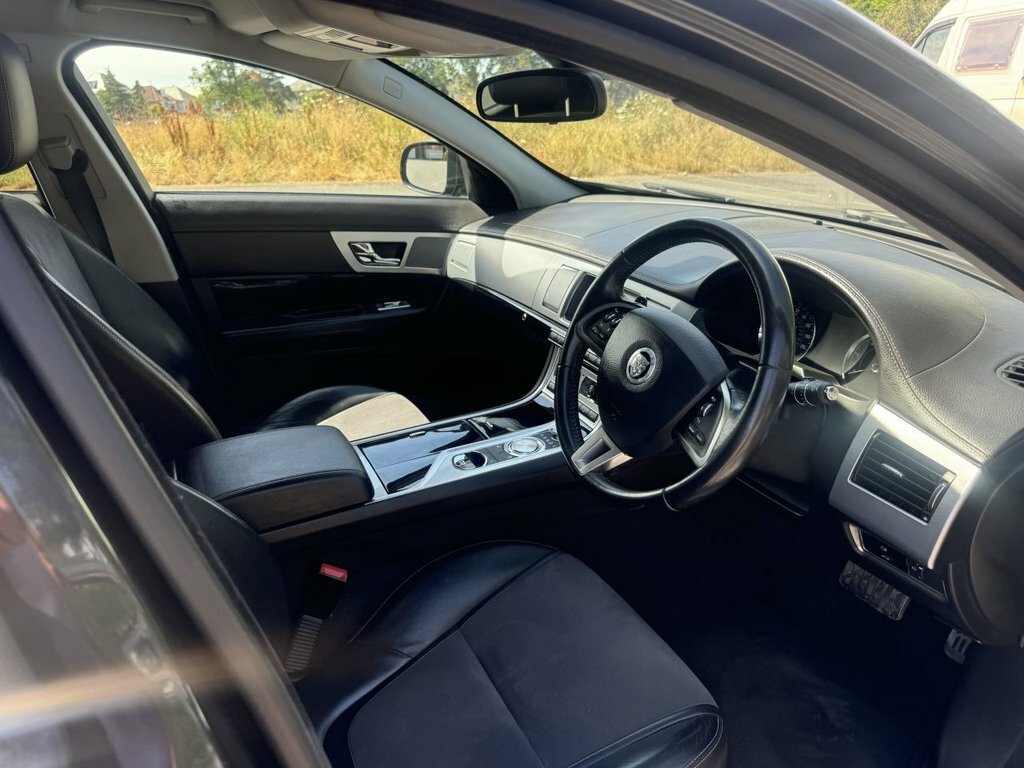 Jaguar XF 2.2D Luxury Saloon Euro 5 S S 1 Blue #16