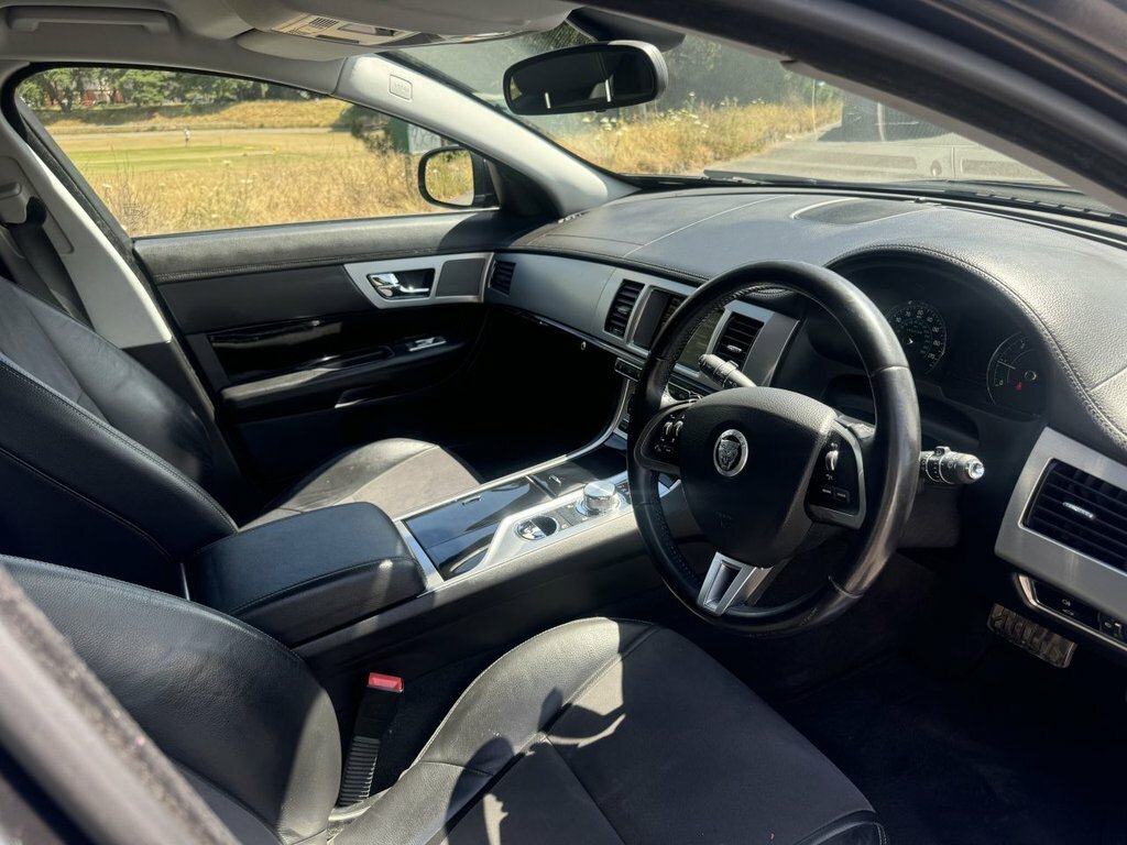 Jaguar XF 2.2D Luxury Saloon Euro 5 S S 1 Blue #10