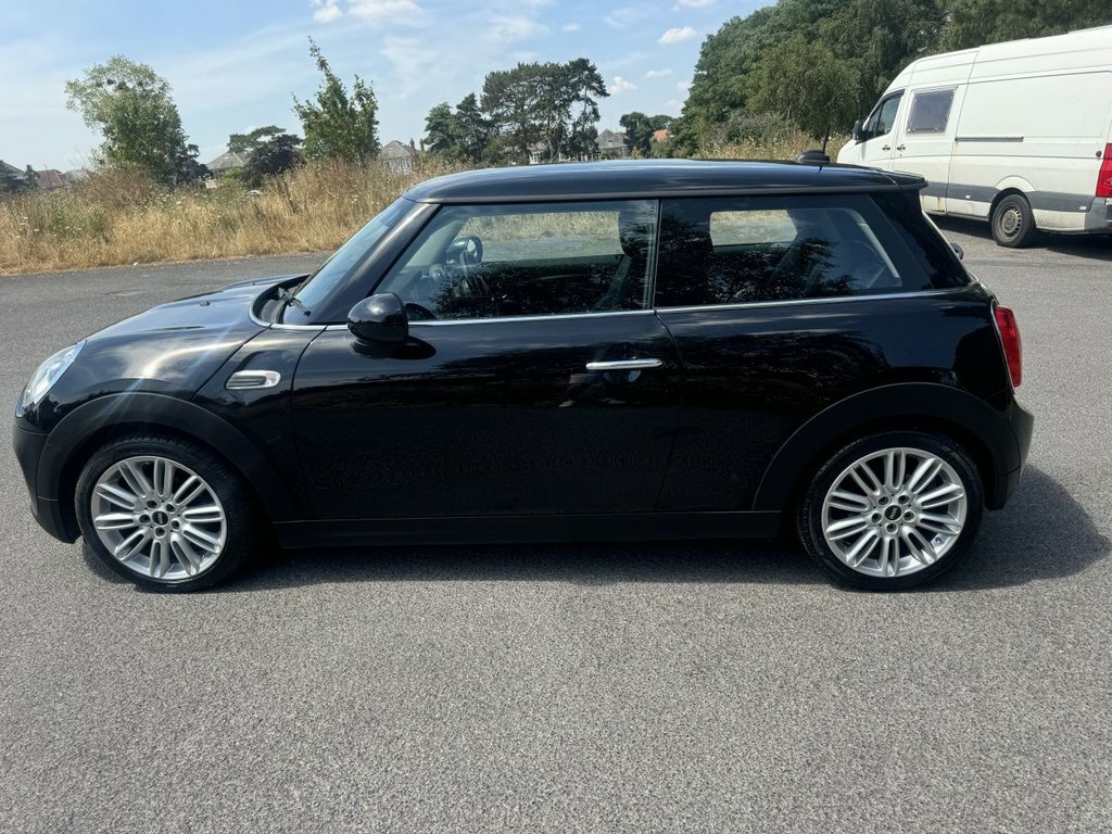 Mini Hatch 1.5L Cooper Black #5