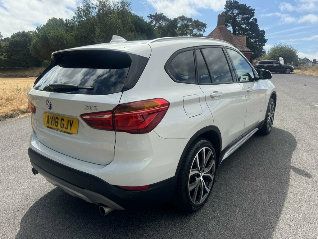 BMW X1 2L Xline White #4
