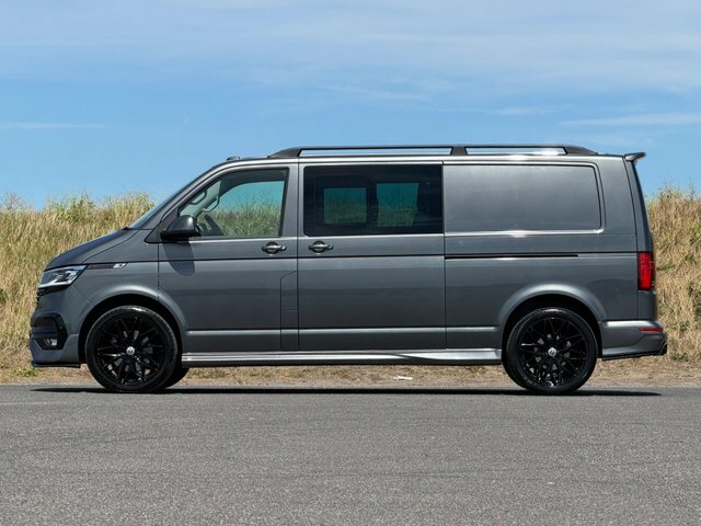 Volkswagen Transporter 2.0 Tdi T32 Highline Kombi Dsg Fwd Lwb High Roof E Black #6