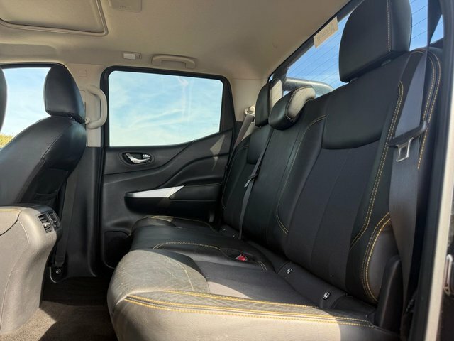 Nissan Navara 2.3 Dci Tekna Double Cab Pickup 4Wd Euro 6 Brown #26