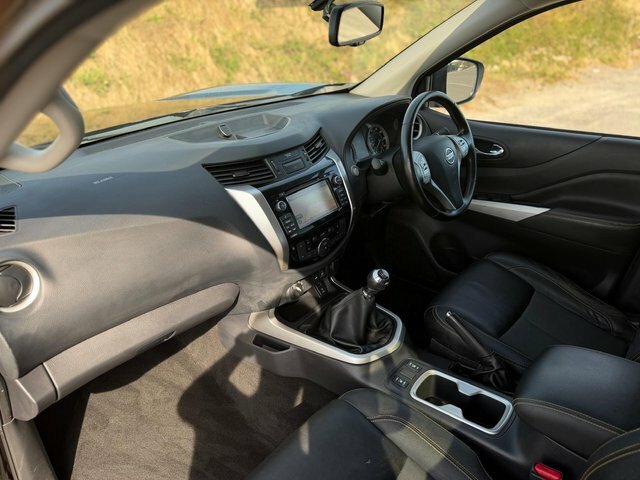 Nissan Navara 2.3 Dci Tekna Double Cab Pickup 4Wd Euro 6 Brown #15