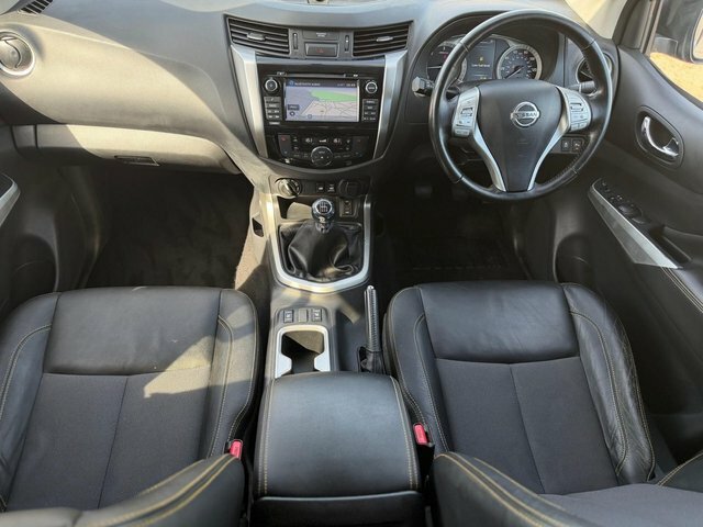 Nissan Navara 2.3 Dci Tekna Double Cab Pickup 4Wd Euro 6 Brown #12