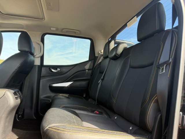 Nissan Navara 2.3 Dci Tekna Double Cab Pickup 4Wd Euro 6 Brown #24