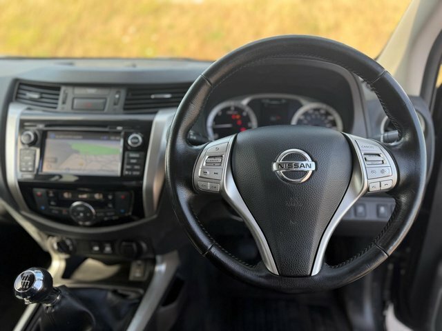 Nissan Navara 2.3 Dci Tekna Double Cab Pickup 4Wd Euro 6 Brown #33