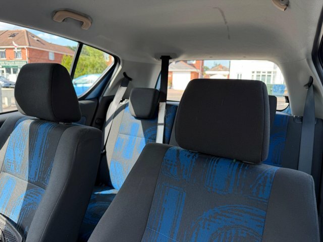 Vauxhall Agila Mpv Red #18
