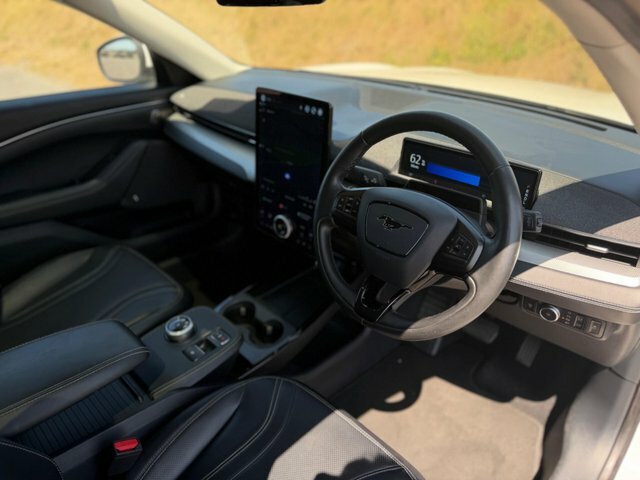 Ford Mustang Mach-E Extended Range 91Kwh White #6