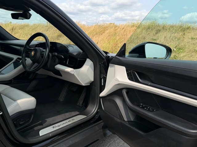 Porsche Taycan Performance Plus 93.4Kwh Gts Grey #50