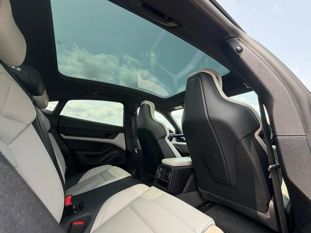 Porsche Taycan Performance Plus 93.4Kwh Gts Grey #14