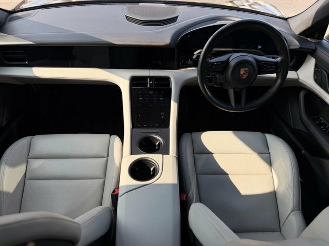 Porsche Taycan Performance Plus 93.4Kwh Gts Grey #16