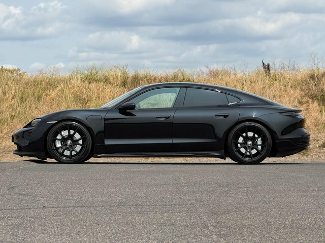 Porsche Taycan Performance Plus 93.4Kwh Gts Grey #36