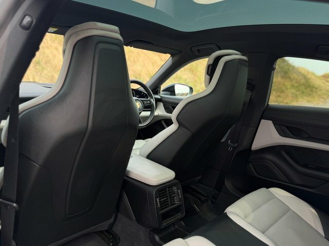 Porsche Taycan Performance Plus 93.4Kwh Gts Grey #13