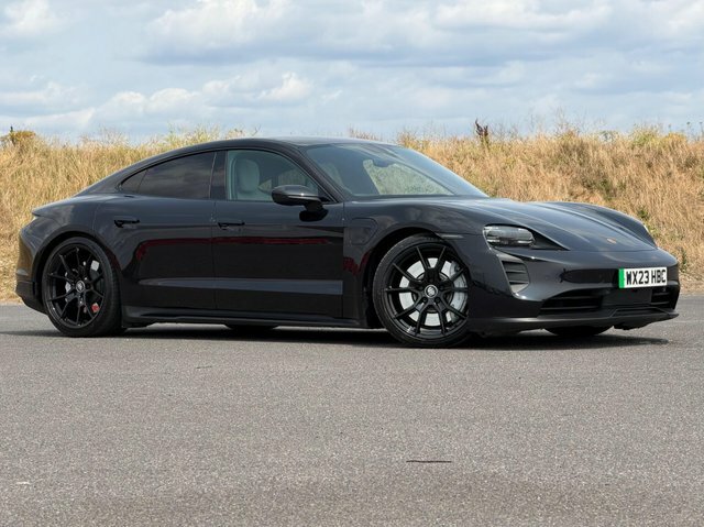 Porsche Taycan Performance Plus 93.4Kwh Gts Grey #30