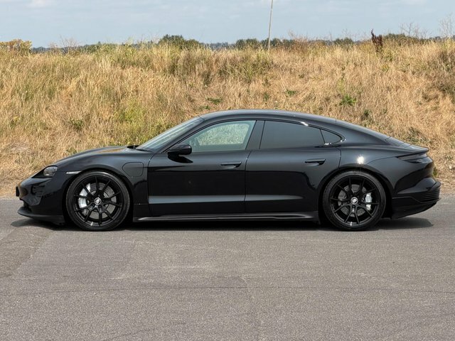 Porsche Taycan Performance Plus 93.4Kwh Gts Grey #37
