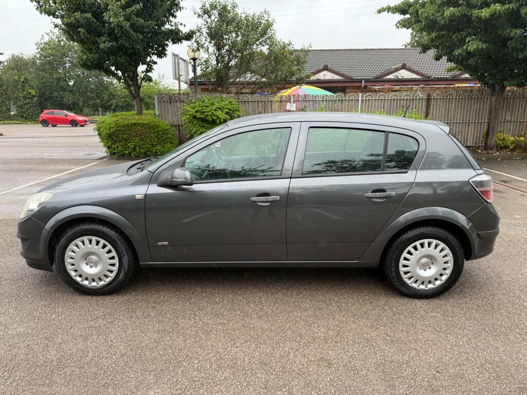 Vauxhall Astra 1.6I 16V Club Hatchback 155 Gk Silver #9