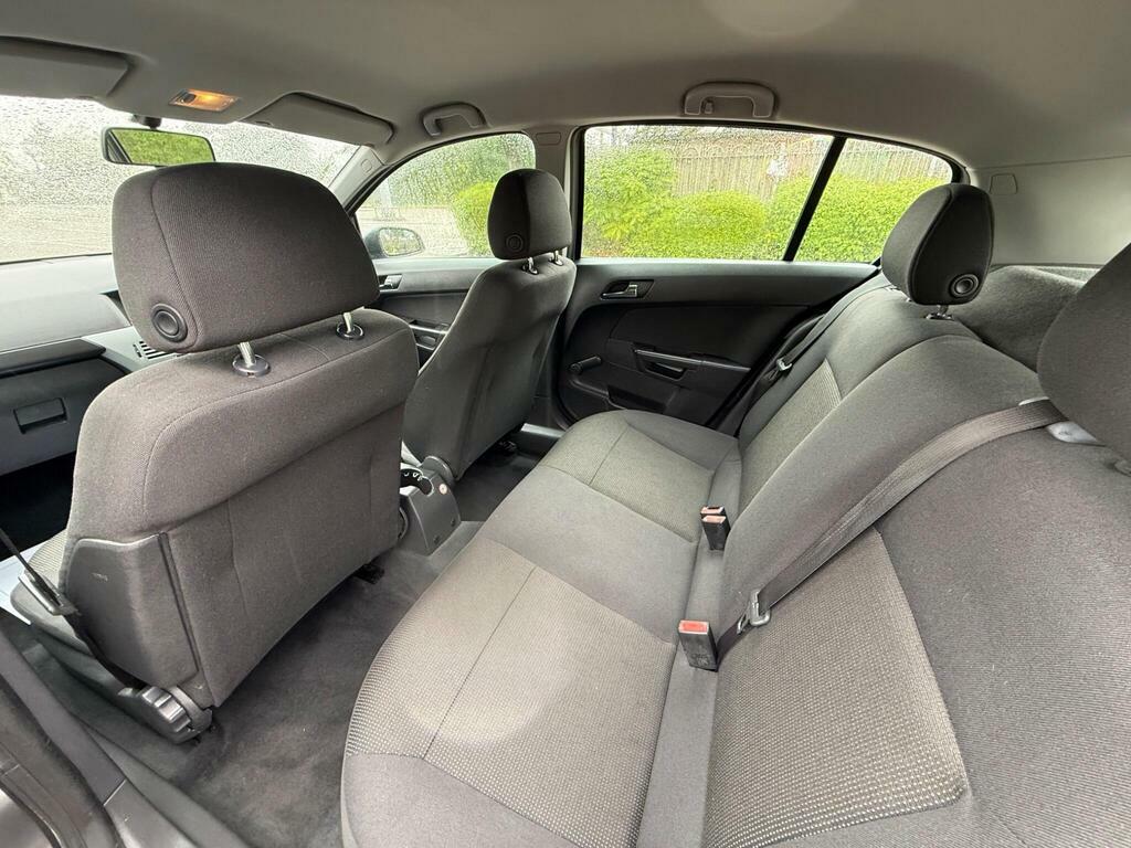 Vauxhall Astra 1.6I 16V Club Hatchback 155 Gk Silver #18