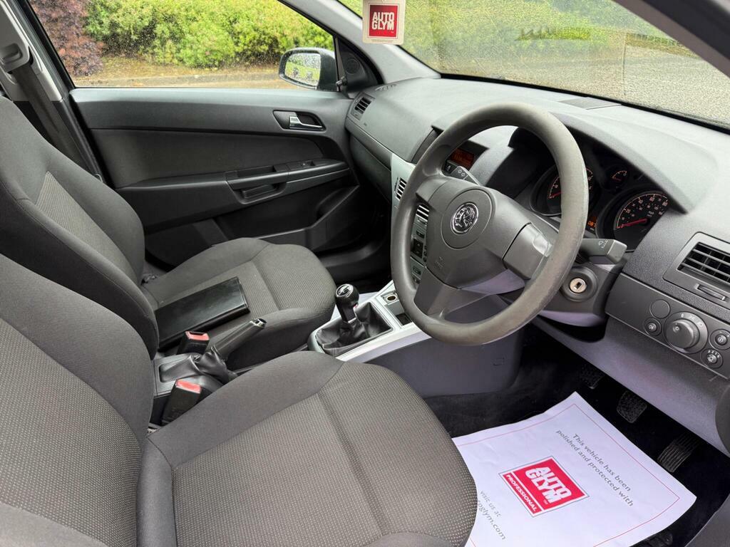 Vauxhall Astra 1.6I 16V Club Hatchback 155 Gk Silver #14