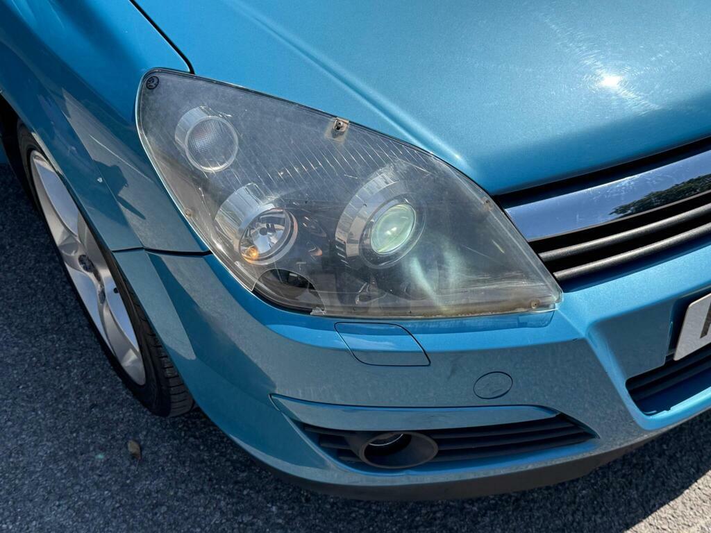 Vauxhall Astra Hatchback Silver #11