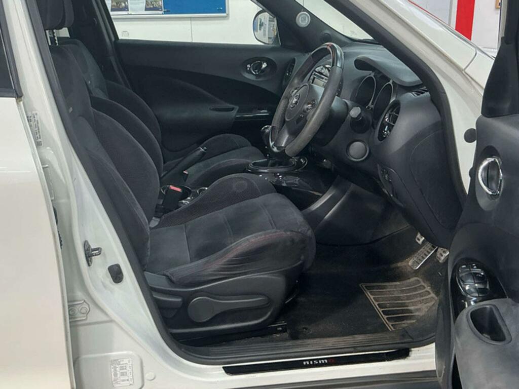Nissan Juke Nismo White #3